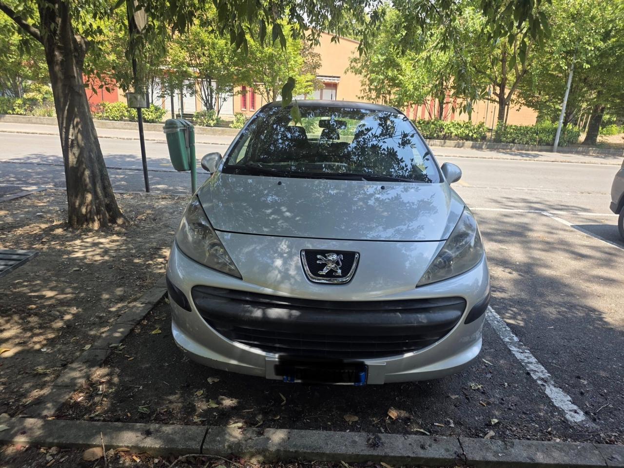 Peugeot 207 1.4 8V 75CV 5p. ONE Line