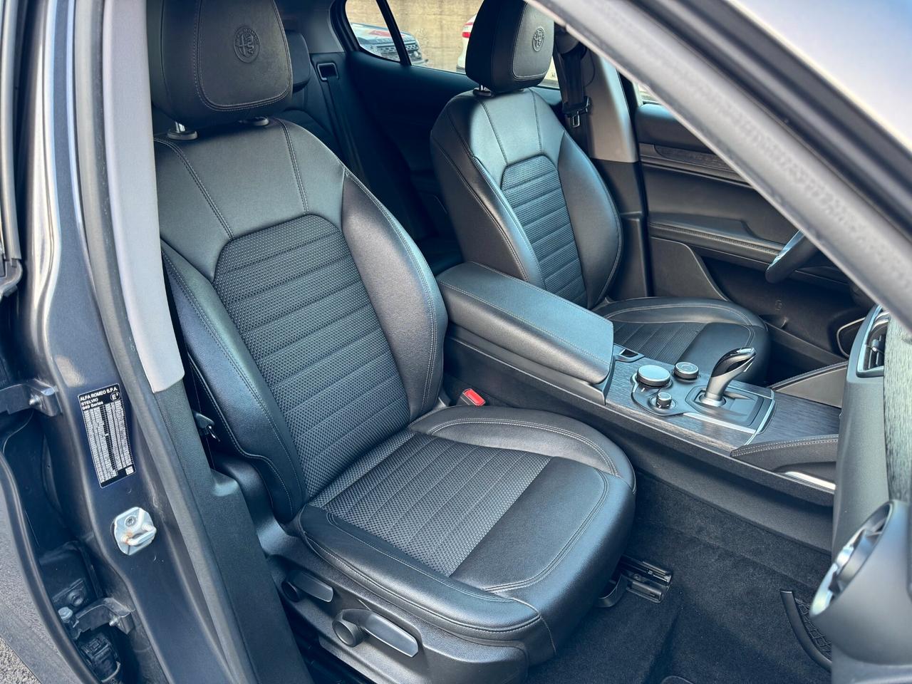 Alfa Romeo Stelvio 2.2 Turbodiesel 210 CV AT8 Q4 Super