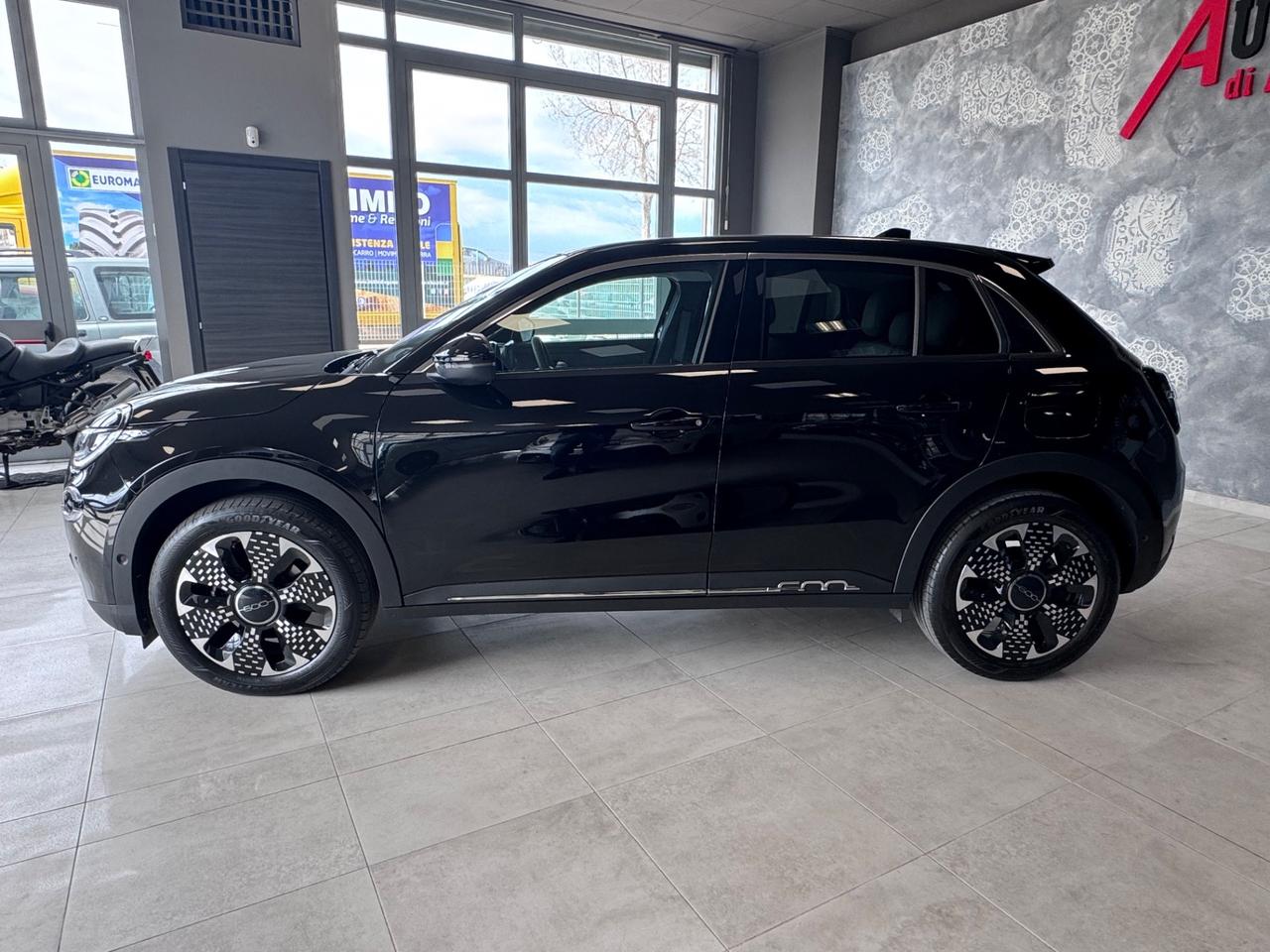 FIAT 600 HYBRID AUTOMATICA LA PRIMA MY2025