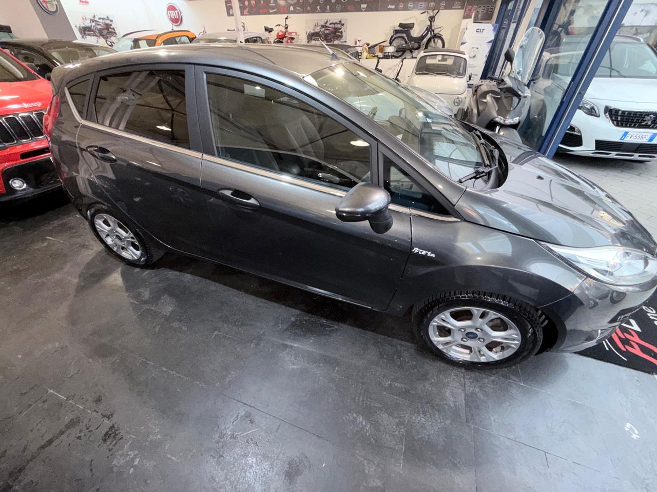Ford Fiesta 1.4 5p. Bz.- GPL Titanium