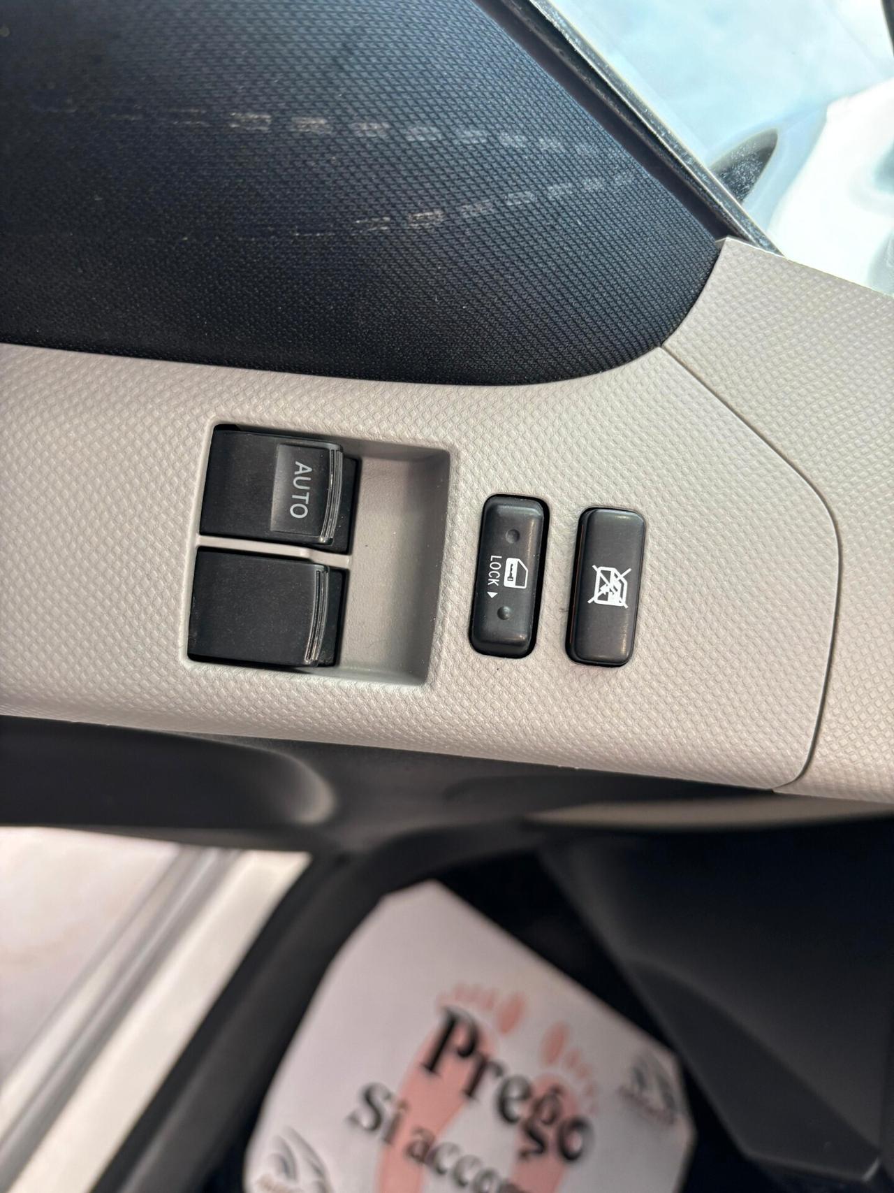 Toyota Yaris 1.4 DIESEL 90CV *NEOPATENTATI *
