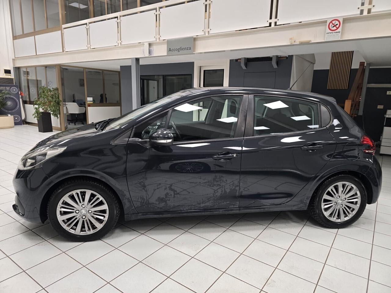 Peugeot 208 PureTech 82 5 porte Active NEOPATENTATI