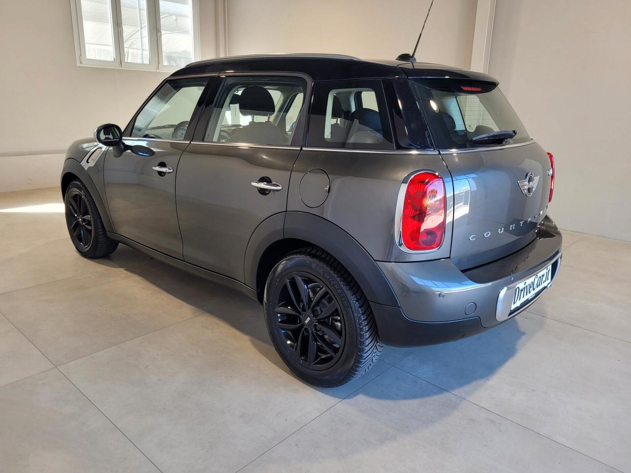 Mini Cooper D Countryman 1.6 NAVI XENON PDC CLIMA C.LEGA 17"
