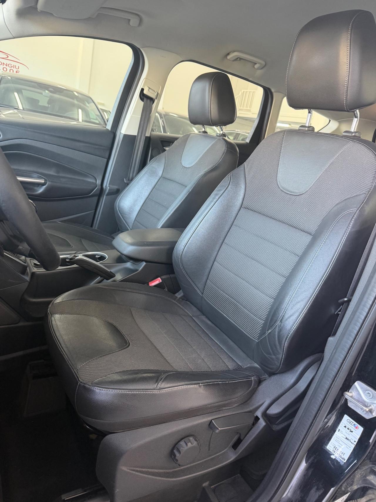 Ford Kuga 2.0 TDCI S&S 2WD Titanium FINANZIABILE