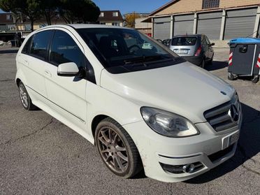 MERCEDES-BENZ B 180 CDI Sport senza nessun lavoro da fare