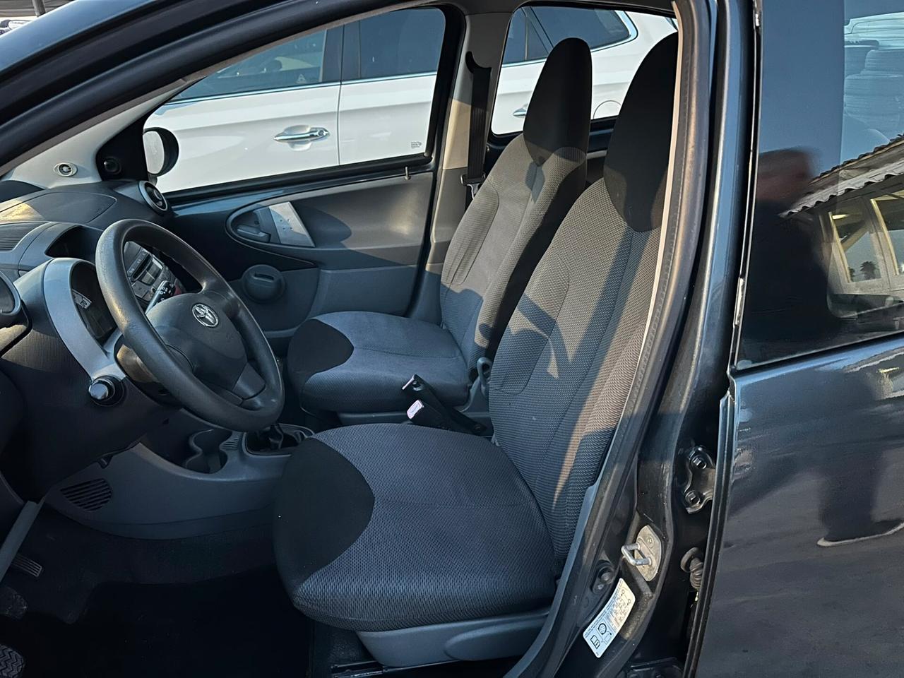 Toyota Aygo 1.0 12V VVT-i 5 porte Now