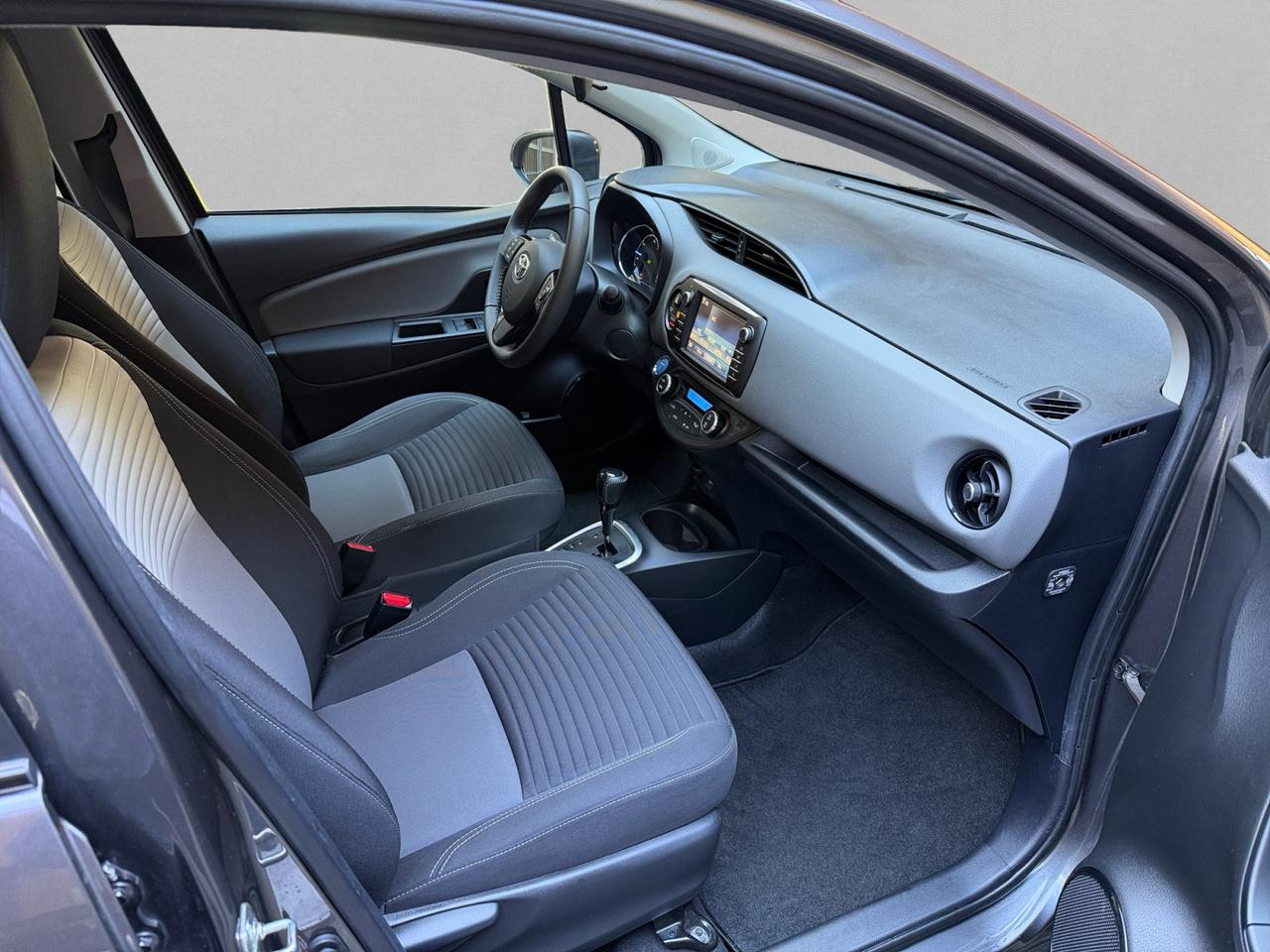 Toyota Yaris 5 Porte Yaris 5p 1.5h Active my18 "KM 42400 !!!"