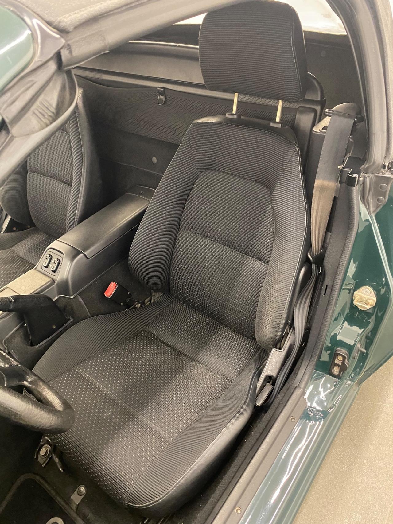 Mazda MX-5 1.6i 16V cat