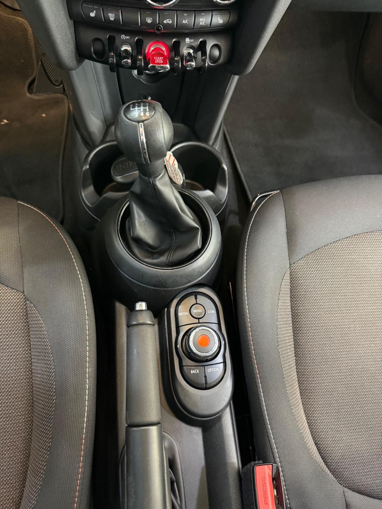 Mini 1.5 One 75 CV 45.000 km Neopatentati