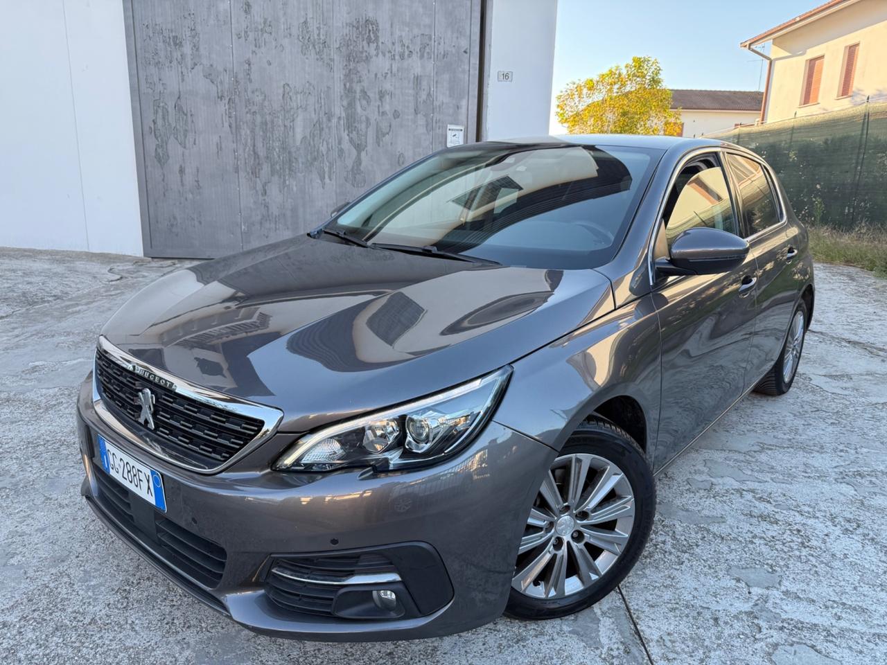 Peugeot 308 1.2 Turbo Benzina POCHI KM 2021 NEOPAT