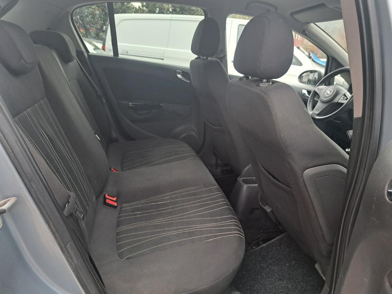 Opel Corsa 1.2 5 porte Club