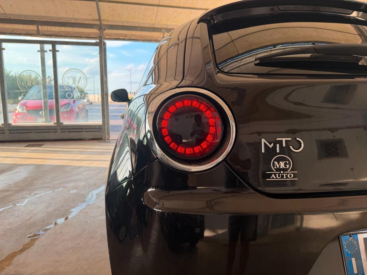 Alfa Romeo MiTo 1.3 JTDm 16V 90 CV Distinctive Sport Pack