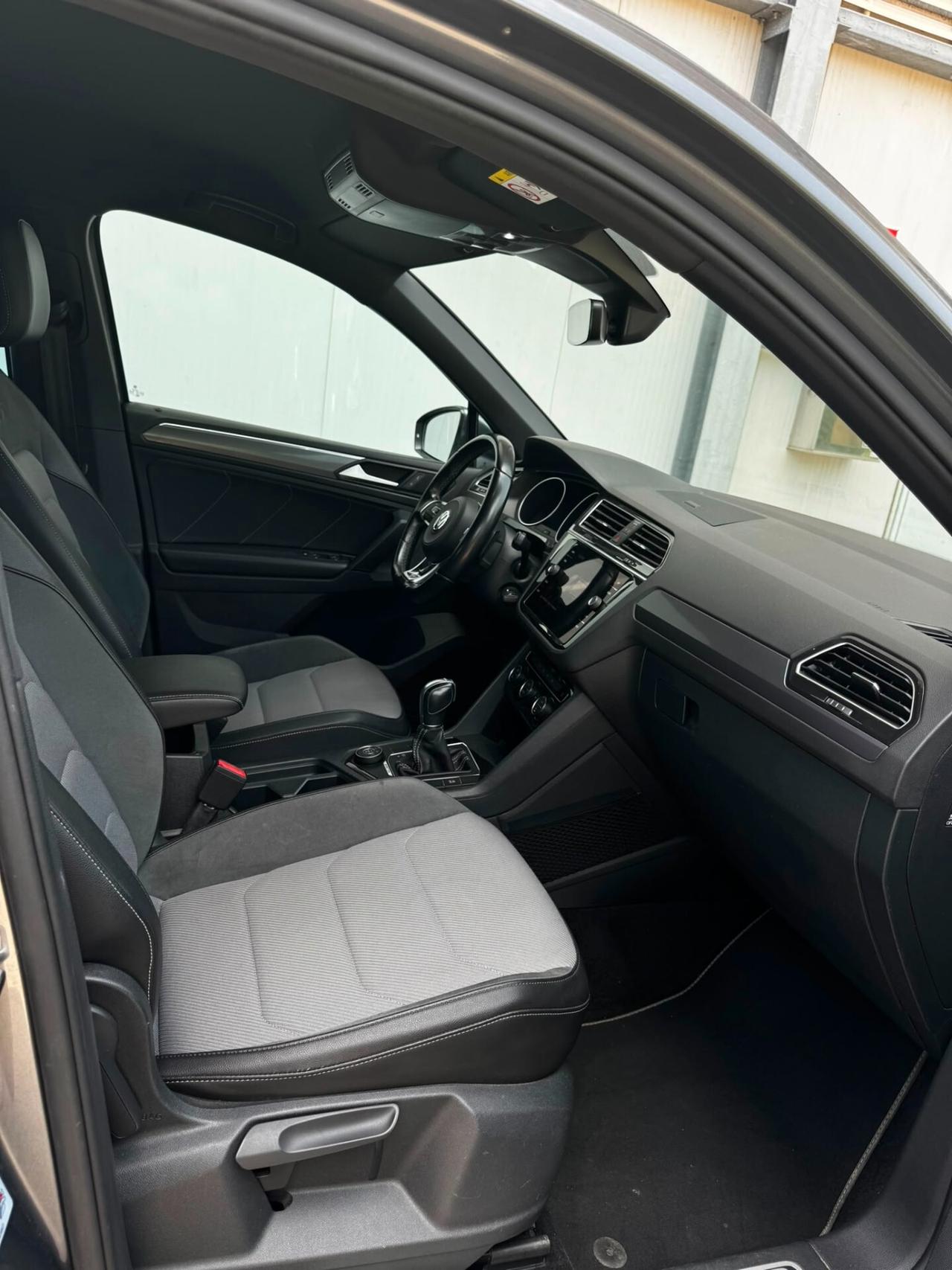 Volkswagen Tiguan 2.0 TDI SCR DSG 4MOTION Rline