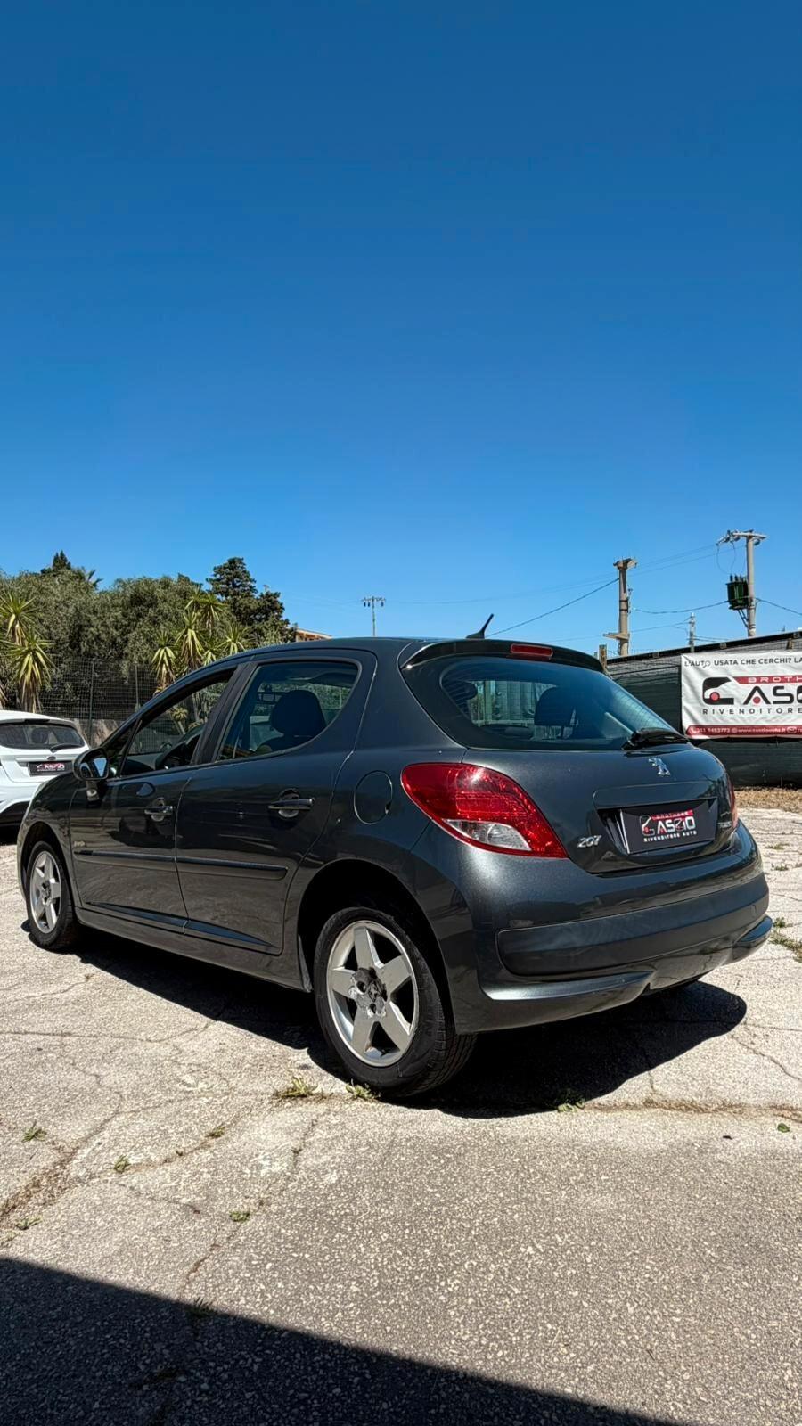 Peugeot 207 1.4 HDi 70CV 5p. X Line Mix