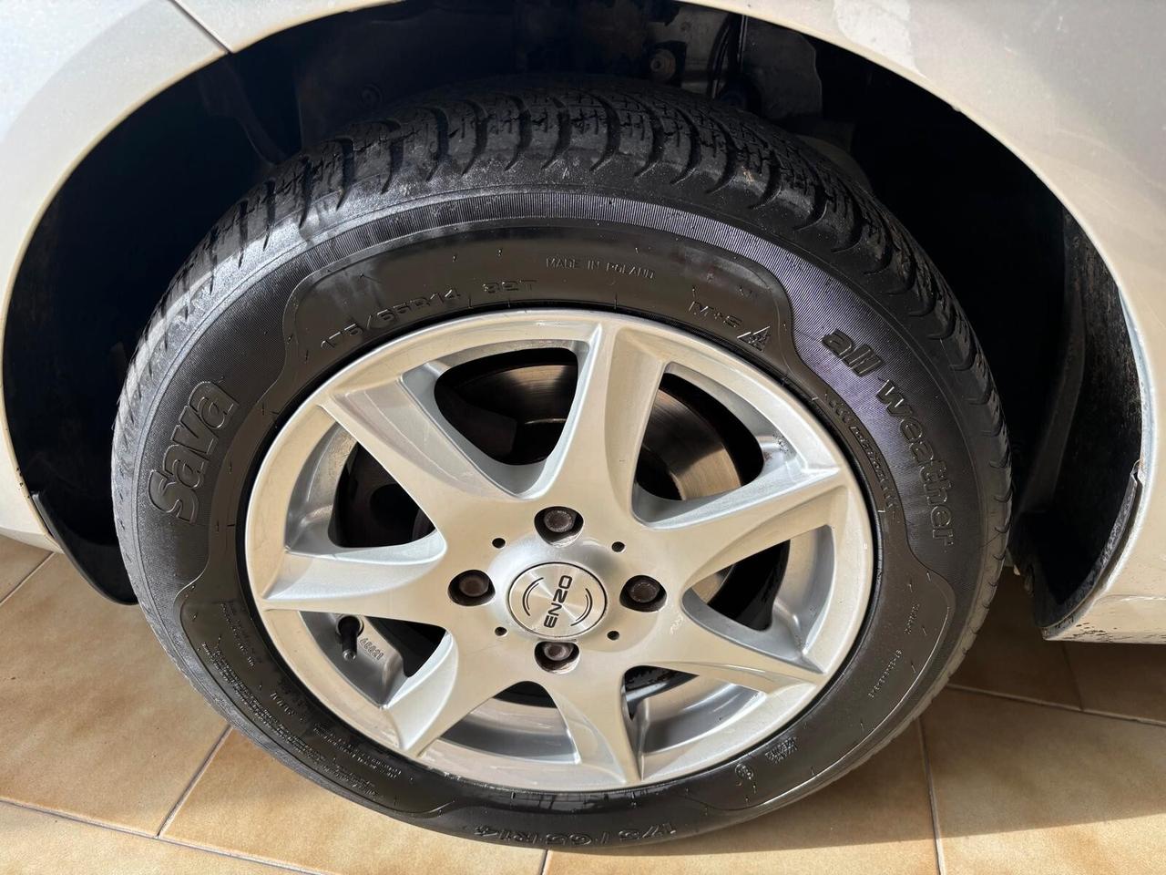 FORD FIESTA ANNO 2014 DS 1.5 ADATTA NEOPATENTATI KM 132 MILA