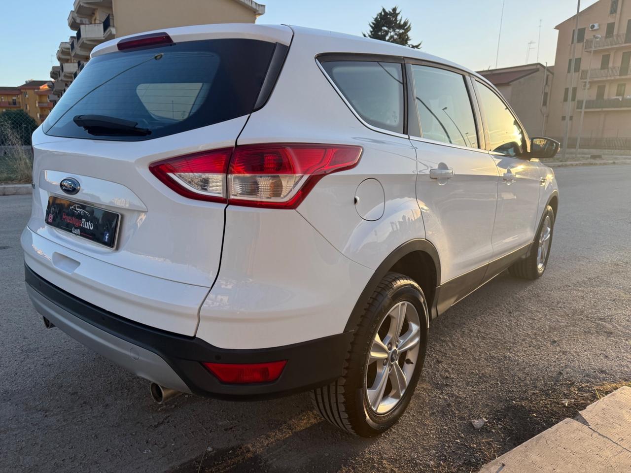 Ford Kuga 2.0 TDCI 140 CV 4WD Business
