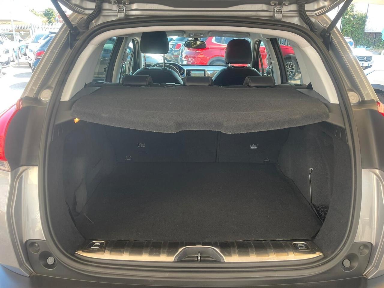 Peugeot 2008 BlueHDi 100 Allure