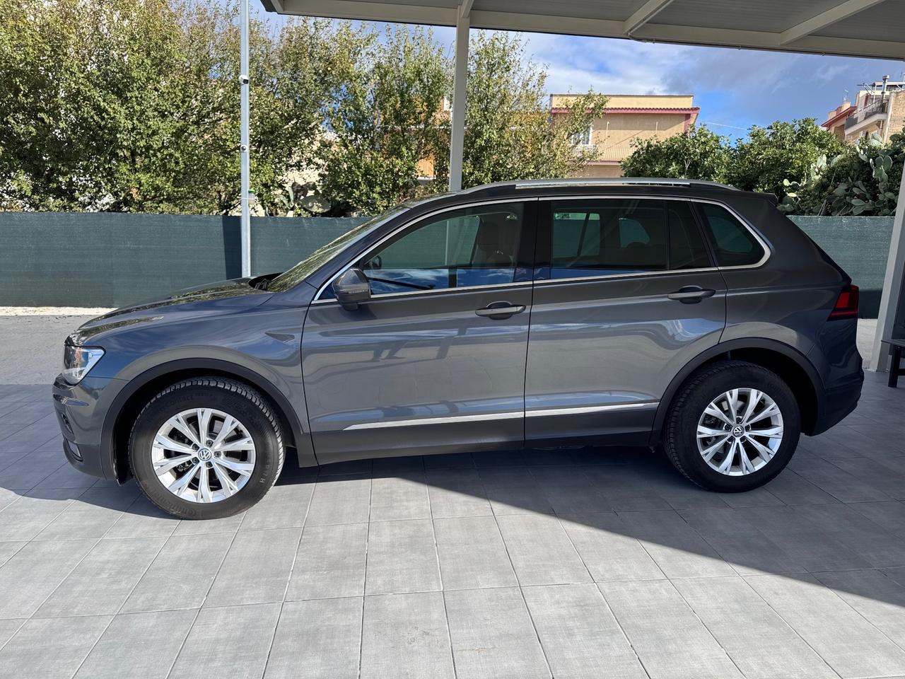 Volkswagen Tiguan 2.0 TDI SCR DSG 4MOTION Business BMT