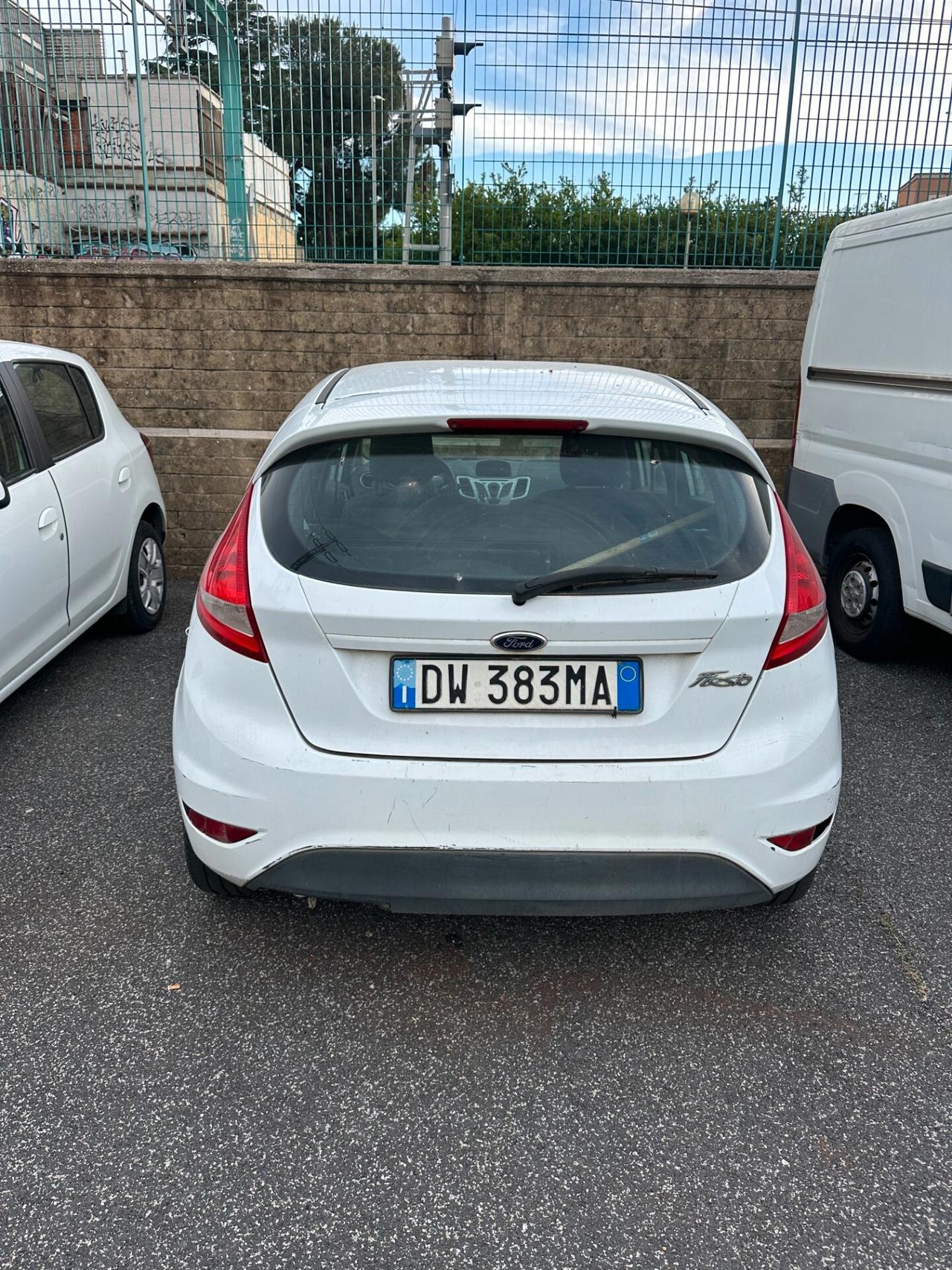 Ford Fiesta 1.4 5 porte Bz.- GPL Titanium