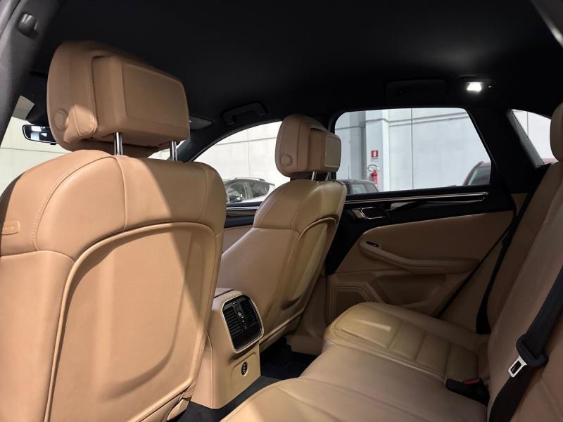 Porsche Macan 2.0 PDK
