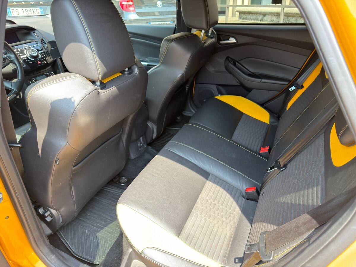 Ford Focus 2.0 ST 250cv 5p
