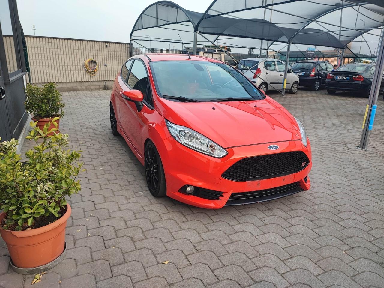 Ford Fiesta 1.6 182CV 3 porte ST