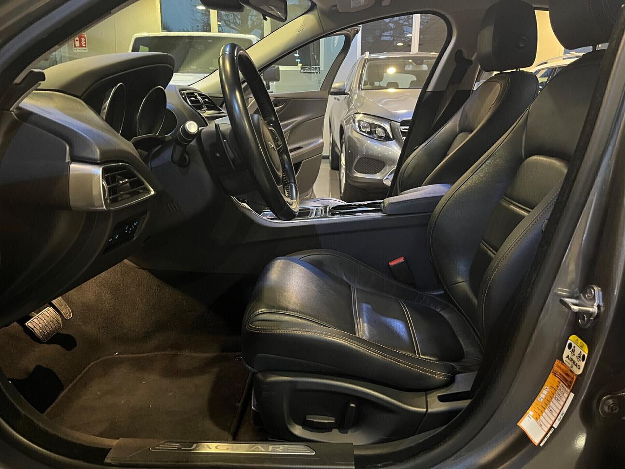 Jaguar XE 2.0d Prestige 180cv auto 88.000 KM!!!