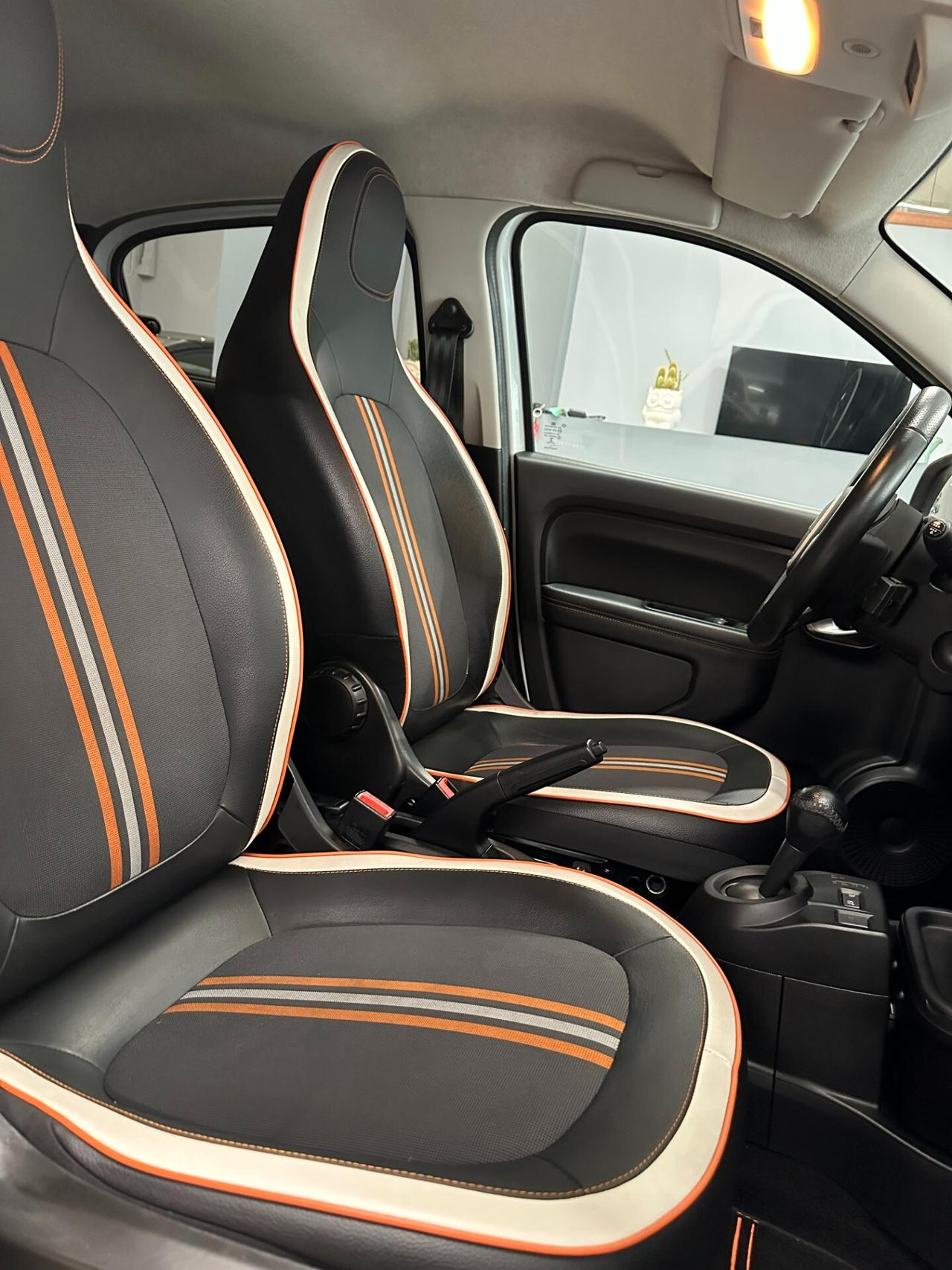 Renault Twingo TCe 90 CV EDC Intens