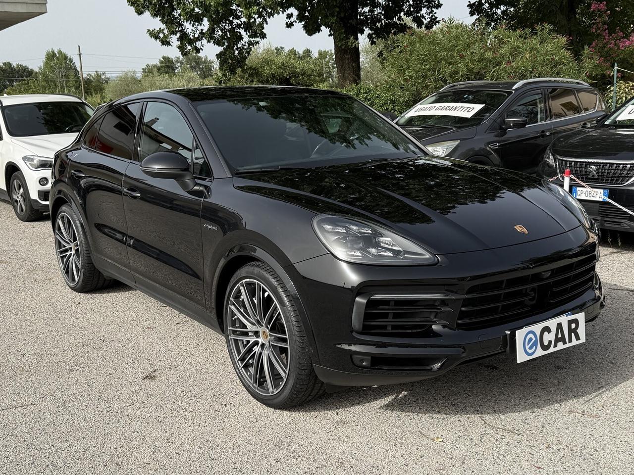 PORSCHE CAYENNE COUPE GTS SPORT CHRONO E-HYBRID