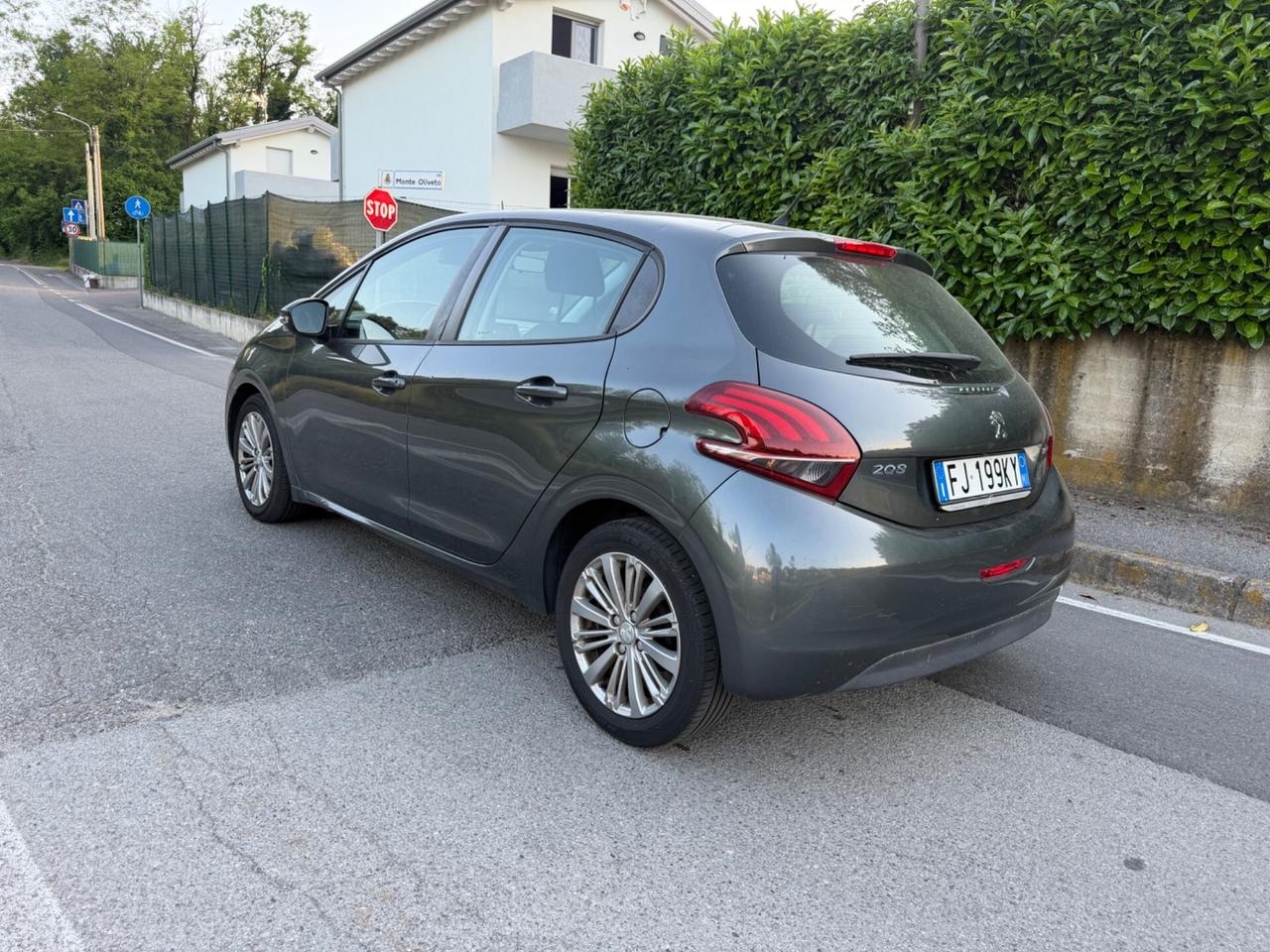 Peugeot 208 PureTech 82 5 porte Allure