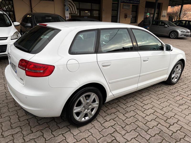 Audi A3 Sportback 1.6 tdi Young Edition 90cv OK NEOPATENATO