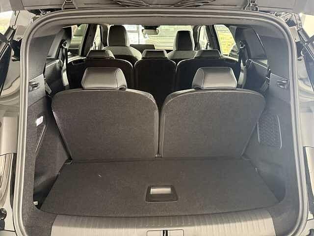 Peugeot 5008 Hybrid 136 CV e-DCS6 Allure