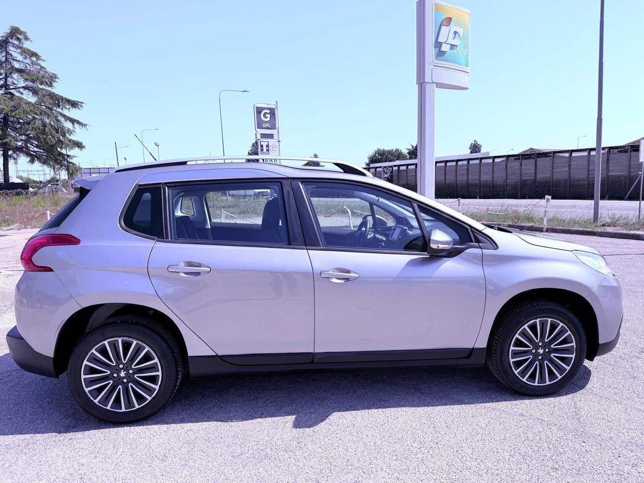 Peugeot 2008 PureTech 82 Allure