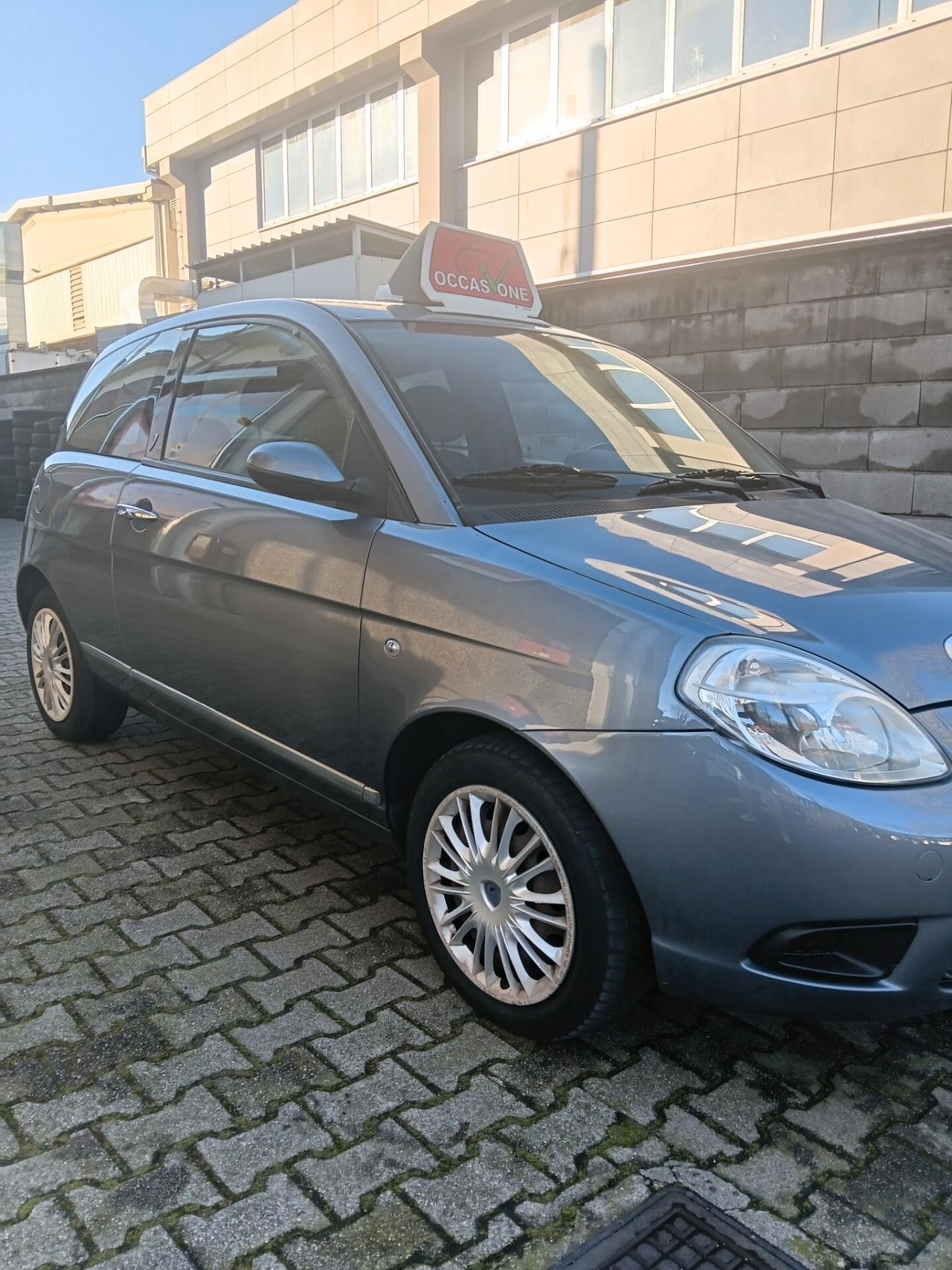 Lancia Ypsilon 1.2 Argento