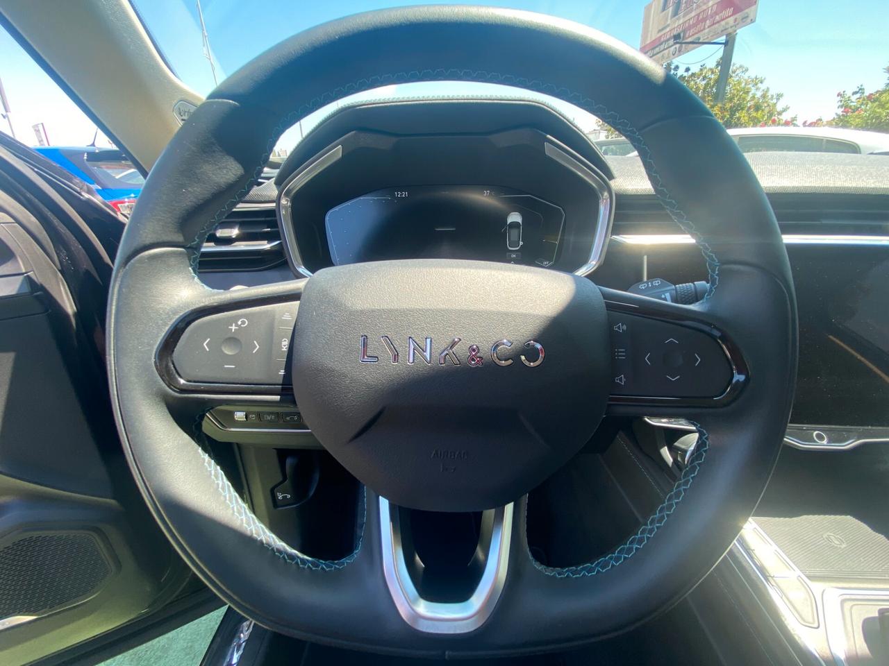 Lynk&co 01 1.5 td PHEV 179 CV