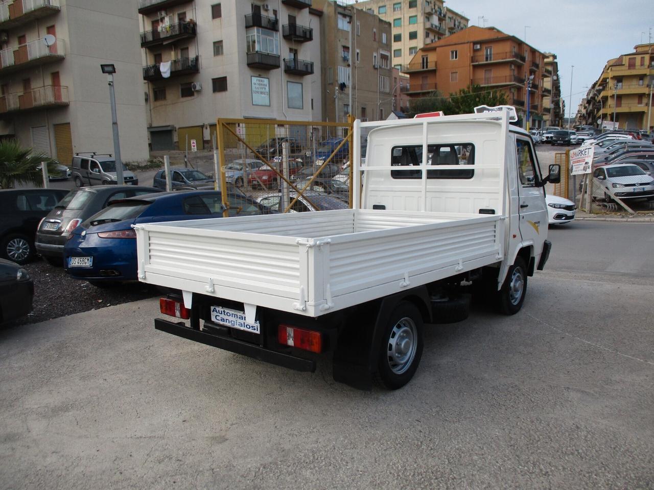 NISSAN TRADE CASSONE FISSO MOLTO BELLO
