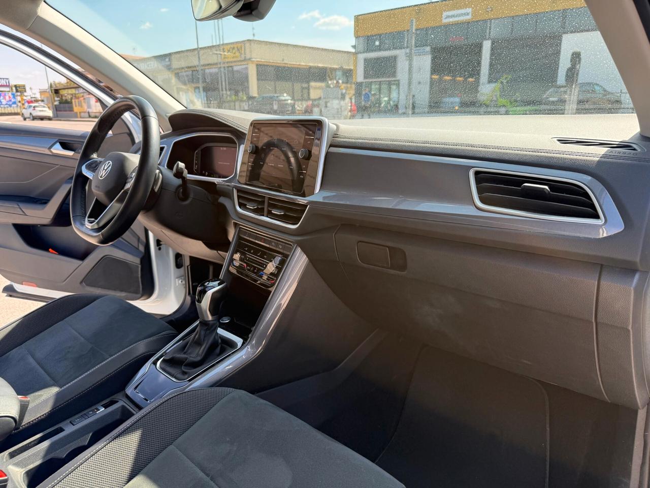 Volkswagen T-Roc 1.5 TSI ACT DSG R-Line