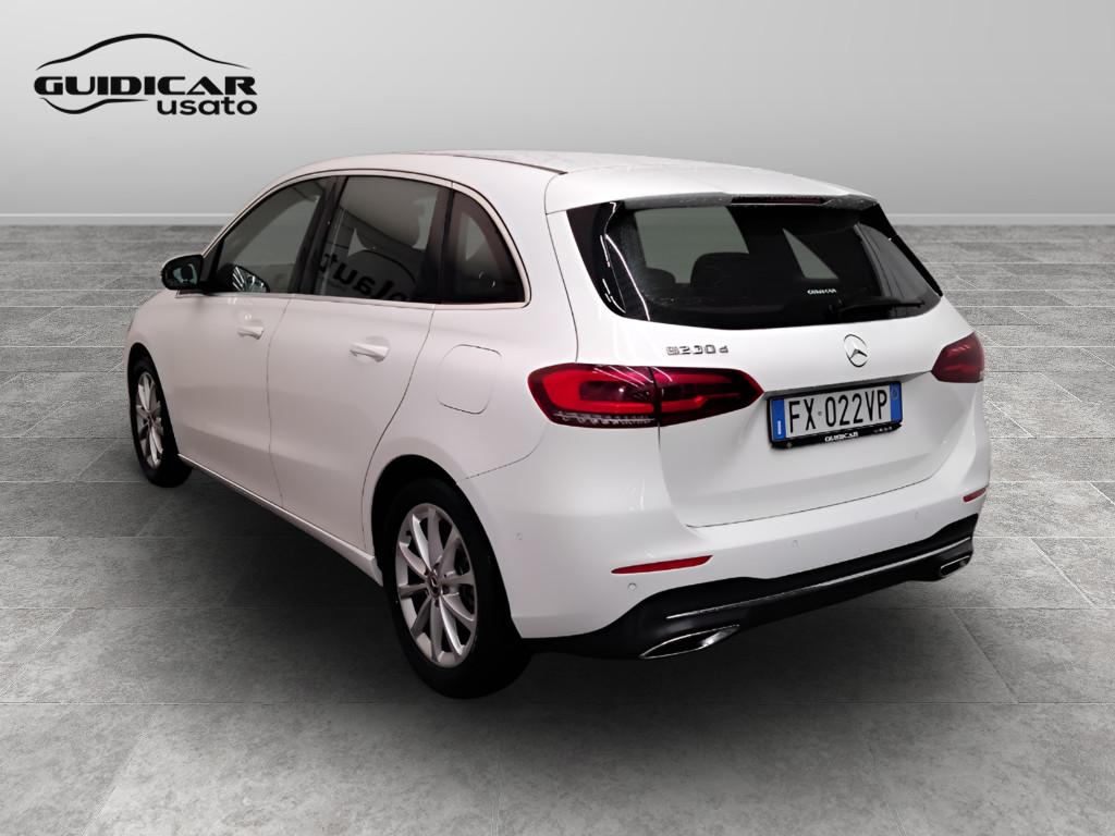 Mercedes-Benz Classe B - W247 2018 - B 180 d Sport Plus auto