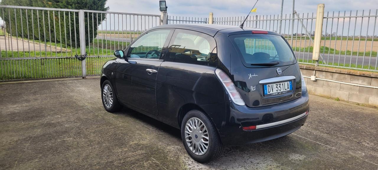 Lancia Ypsilon NEOPATENTATA 1.2 Argento