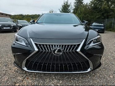 Lexus ES Hybrid Luxury