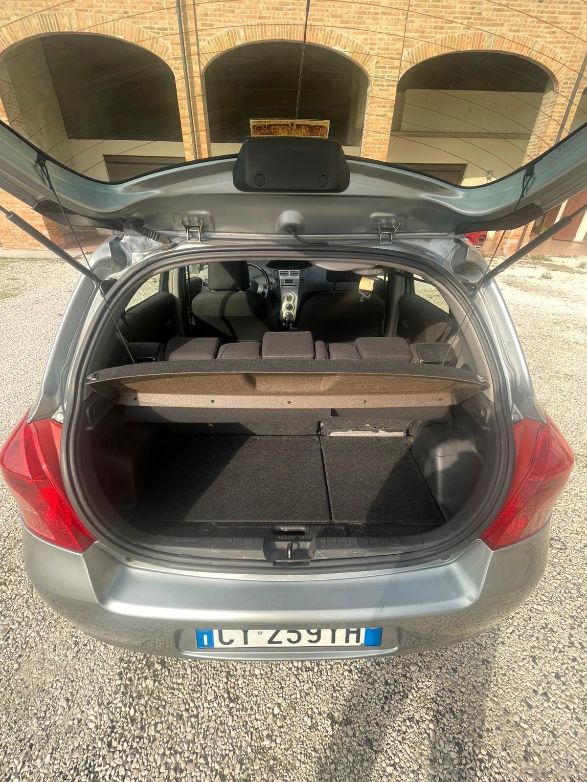 Toyota Yaris 1.0 3 porte Sol