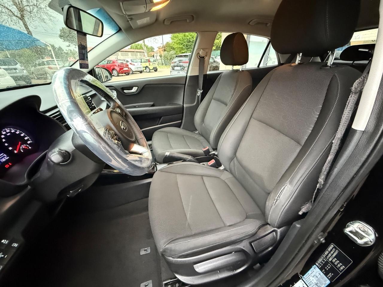 Kia Rio 1.2 Benzina 84CV - Neopatentati