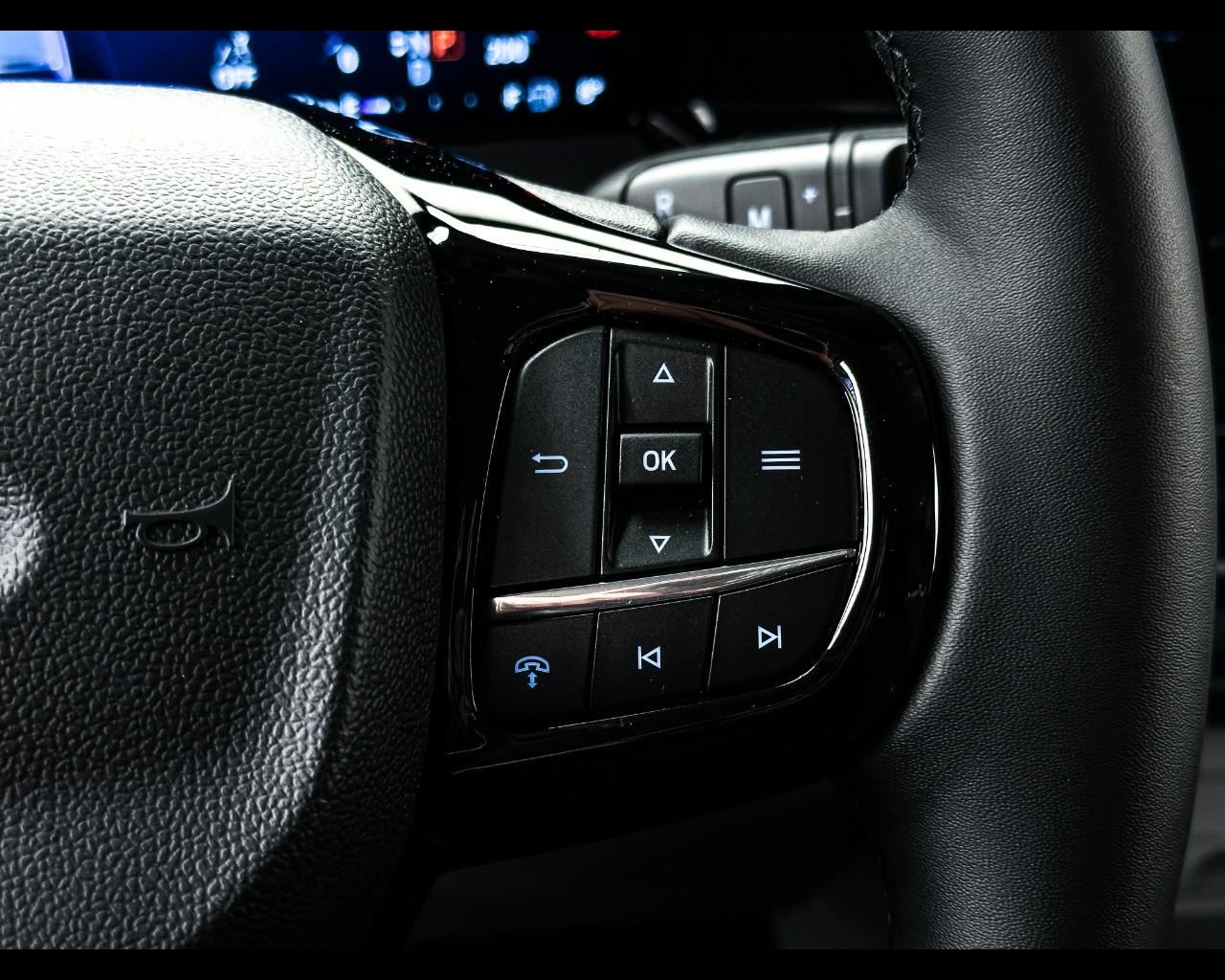 FORD Tourneo Custom 2ªs - Tourneo Custom 320 2.0 EcoBlue 170CV aut. PL Titanium