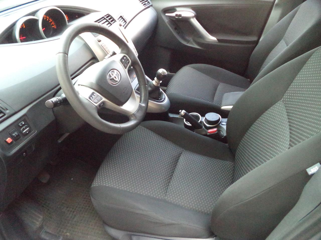 Toyota Verso 2.0 D Luxury Pack 7 posti UNIPROPRIETARIO BELLA