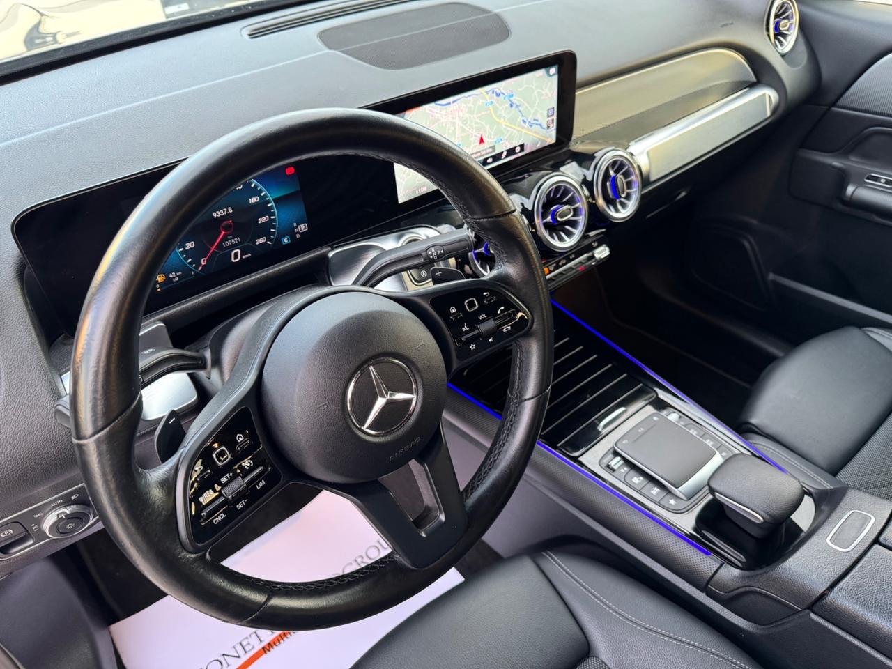 MERCEDES GLB 180d Sport - Luci Ambient Navi 18