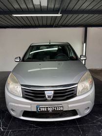 Dacia Sandero 1.2 16V Lauréate