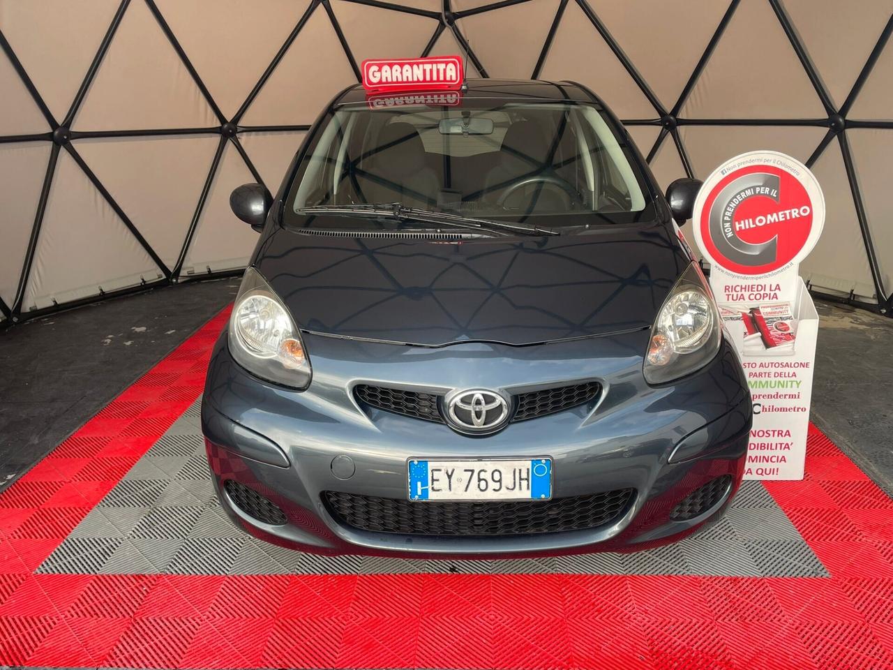 Toyota Aygo 1.0 VVT-i 69 CV 5 porte x-play