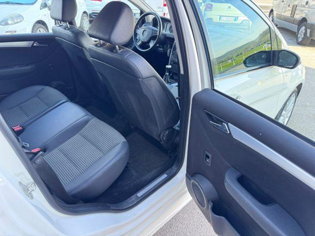 MERCEDES-BENZ B 180 CDI Sport ok neopatentati