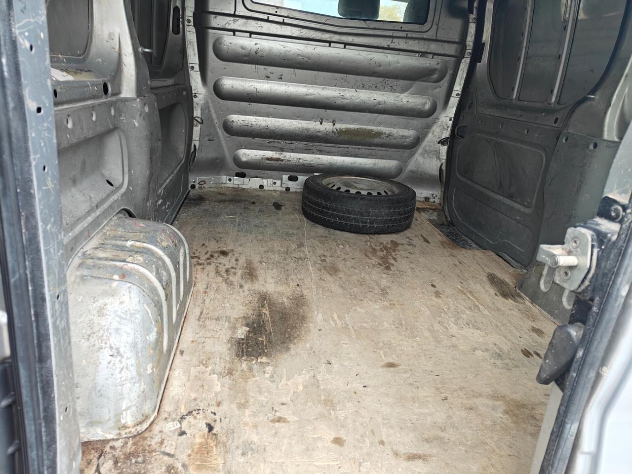 Renault Trafic 1.9 dCi/100CV PC-TN Furg.