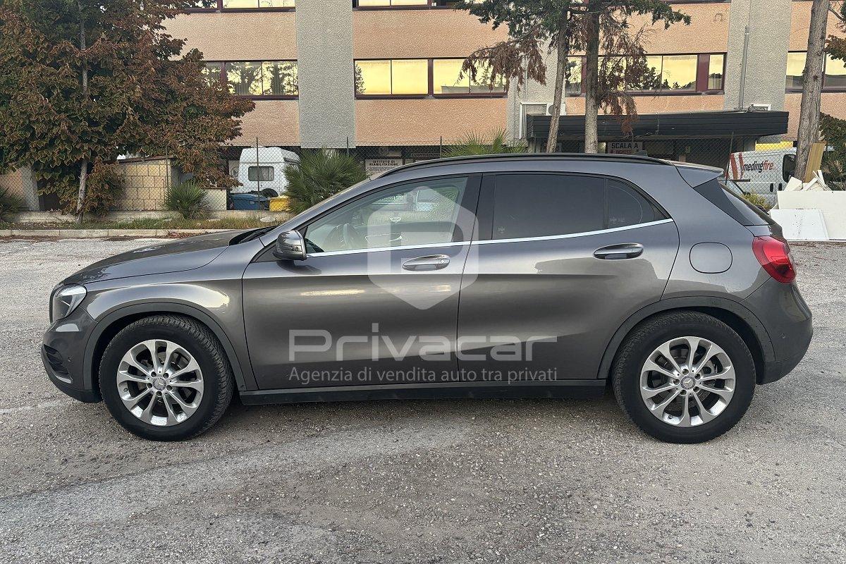 MERCEDES GLA 180 d Automatic Premium